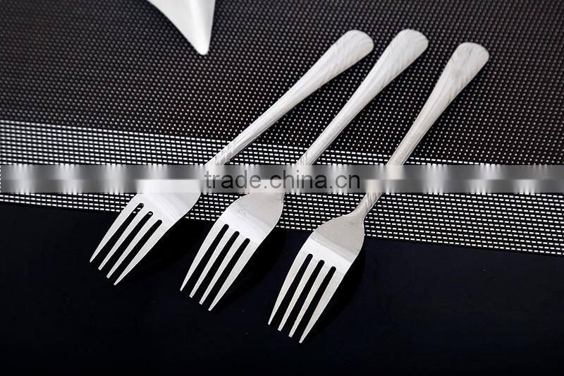 2016 fashion Curve of the fork Cutlery and lowest price