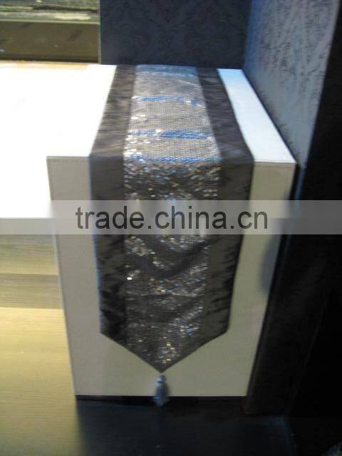 Fashion table runner