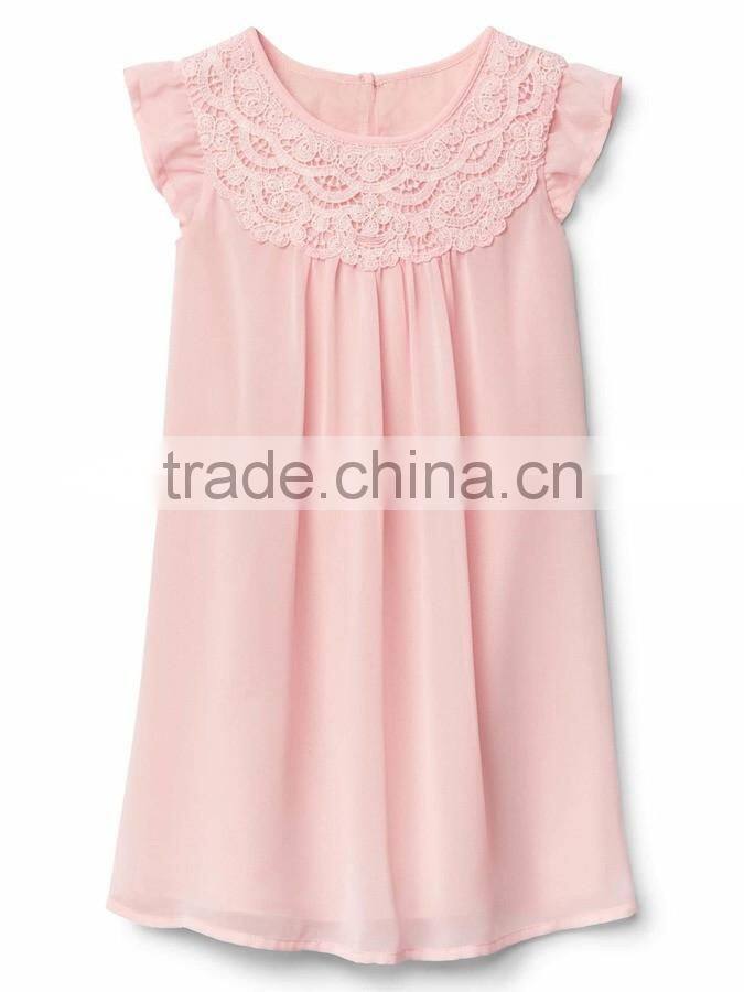 2017 OEM services fashion Custom Clothing Child smocked dress Lace neckline flutter dress