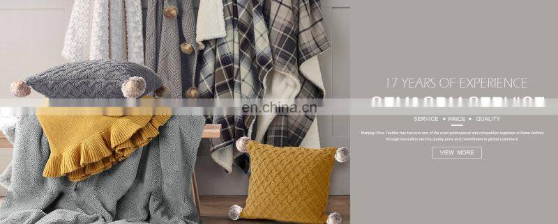 Fleece Blanket Throw Super Soft Cozy All Season Polar Fleece Blanket for Bed Couch Sofa or Travel