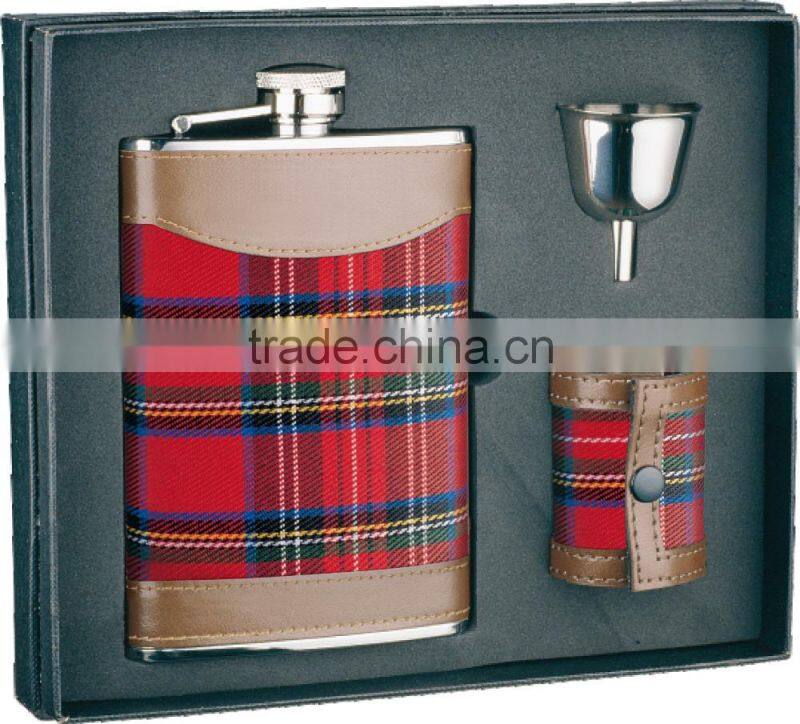 Plaid Cloth Stainless Steel Deluxe Flask Gift Set 8-Ounce