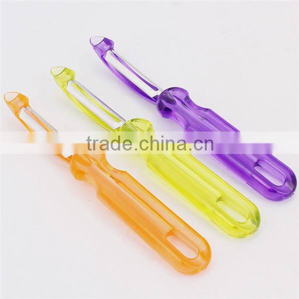 Different types of cucumber peeler