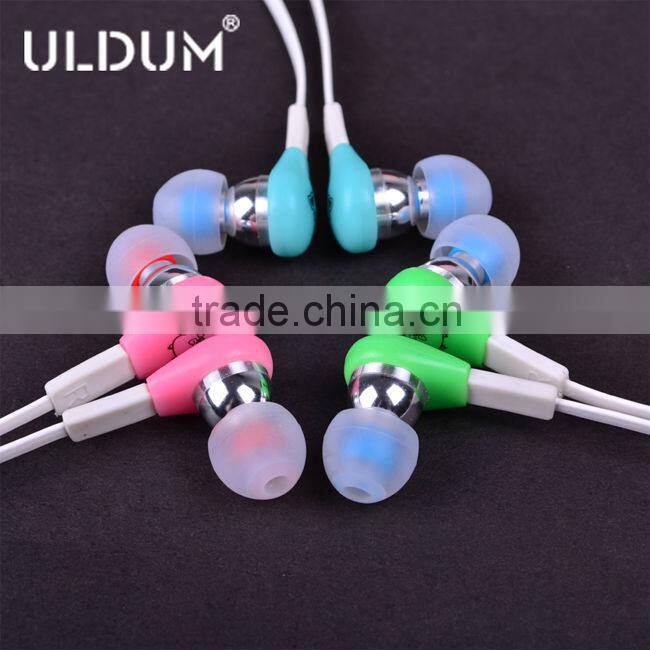 ULDUM hot sale glowing earphones/led earphones for kids