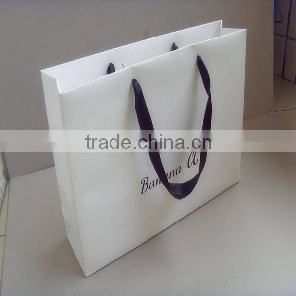 Custom gift bags wholesale