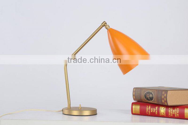 Manufacturer's premium modern led table lamp wood table lamp