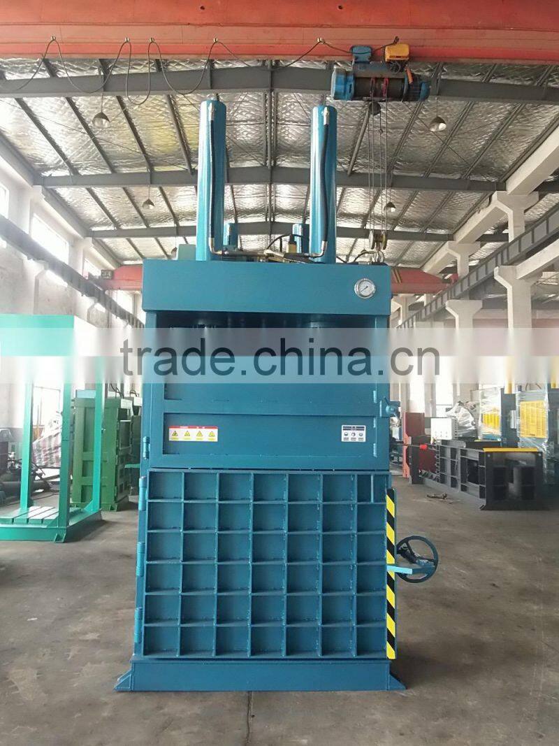 Hydraulic pressure baler