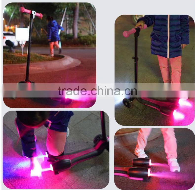 Latest Arrival Kids Electric Spray Scooter, 4.5inch 3 Wheel Electric Scooter With LED Light For Kids