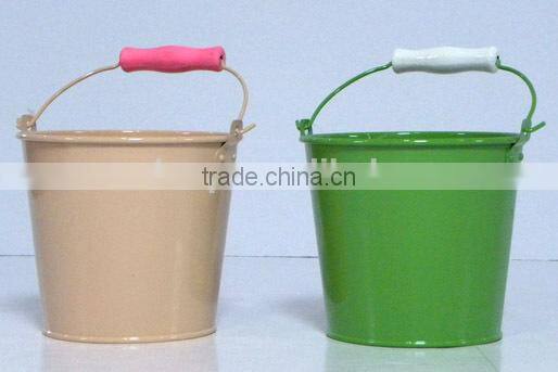 Bucket (Red), MSO-036