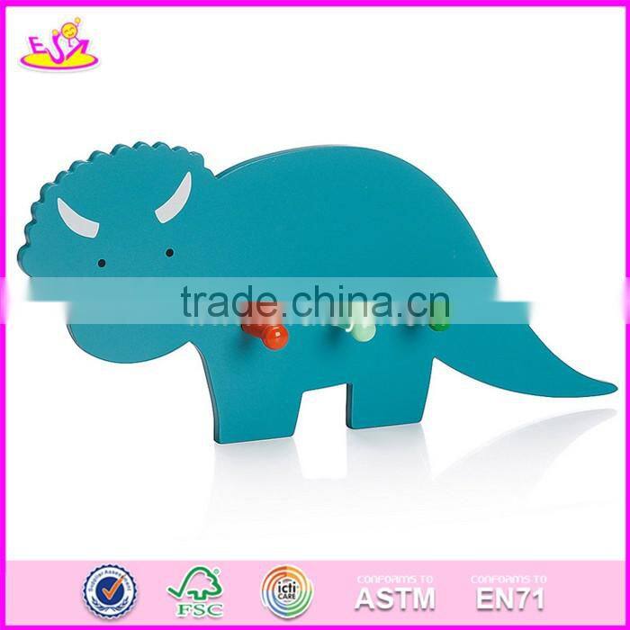 2017 New design cartoon animal wooden baby coat hangers W09B075