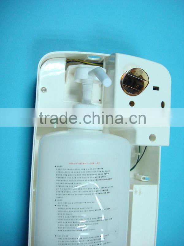 Automatic disinfectant dispenser