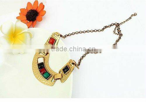 Elegant top designer alloy short chain necklace with extension chain
