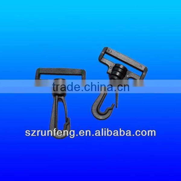 Plastic swivel snap hook buckle