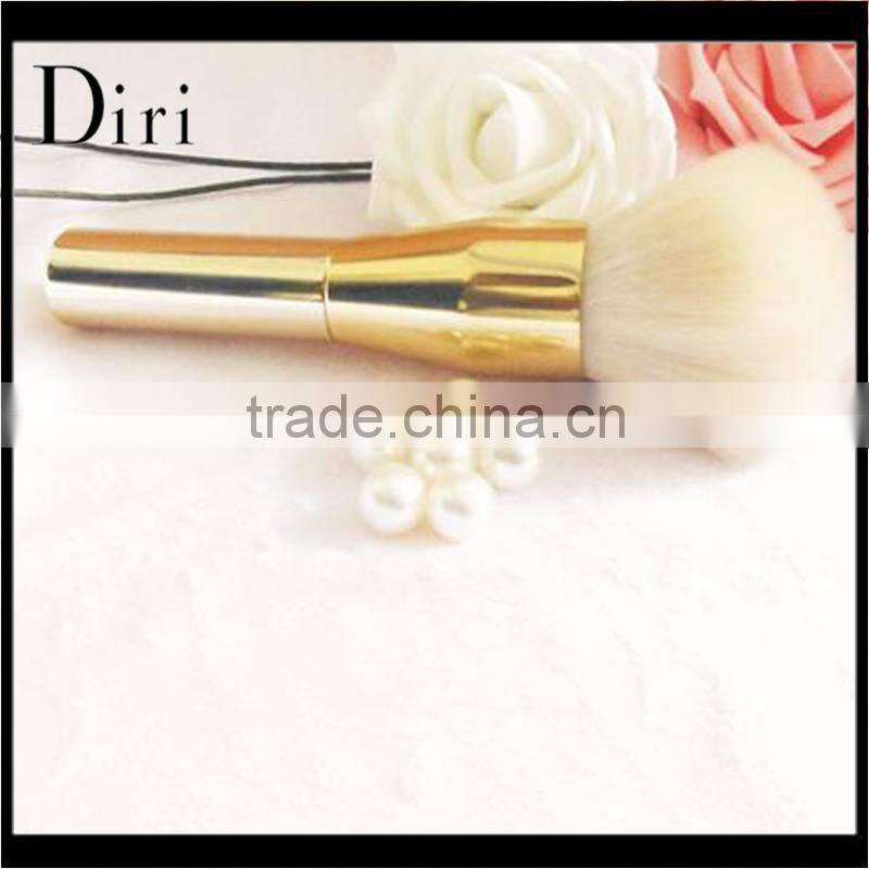 Unique short handle cosmetic tool foundation brush