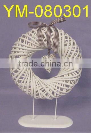 White Christmas Willow Wreath Decoration With Star