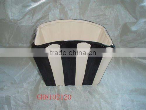 GREEN CERAMIC FLOWER POT