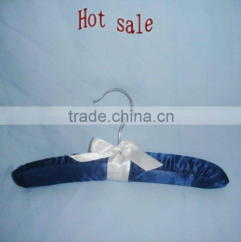 WI447 new design hanger for fashions