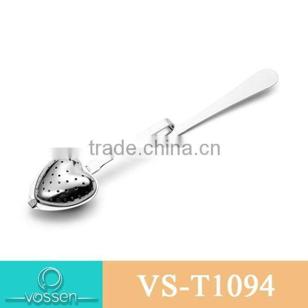 Teapot shaped tea accessory