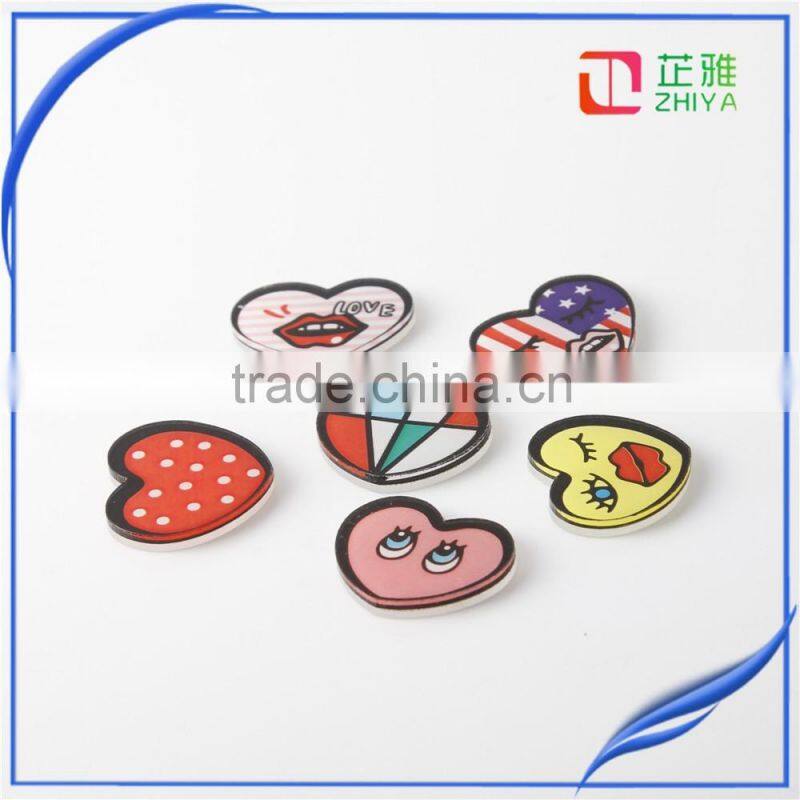 2016 Cute Cartoon Brooches Pins for Clothes Backpacks Beauty Dress