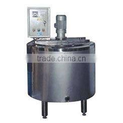 Refrigerated bulk milk cooler