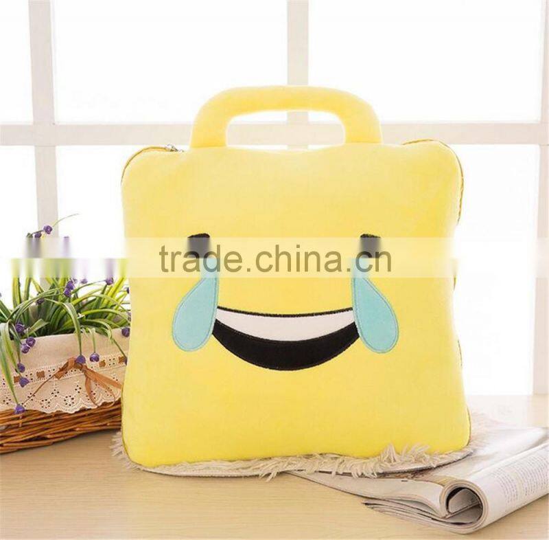 2016 hot Wholesale travel emoji throw cushion baby pillow