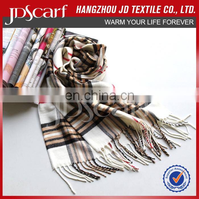 Alibaba supply Women Autumn Winter fashion acrylic scarf