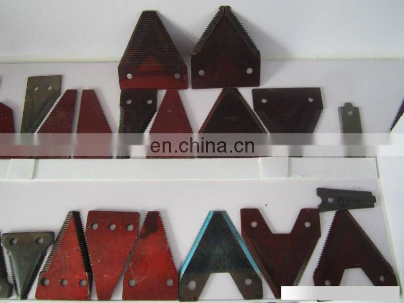 Knife section of cutter blade for harvester