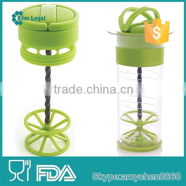 Mastrad Multi-Purpose Universal Salad Dressing Maker in Light Green/ Kitchen tools