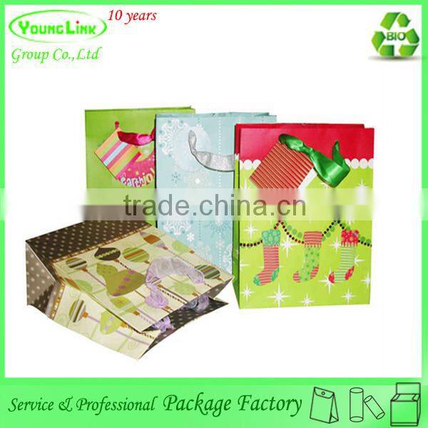 Fashionable luxury high quality paper bag with flower pattern