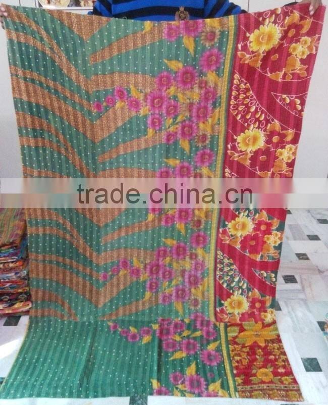 Beautiful flower Embroidery vintage sari fabric kantha quilt / Blanket/Gudari