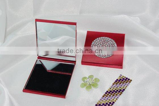 metal diamond pocket mirror