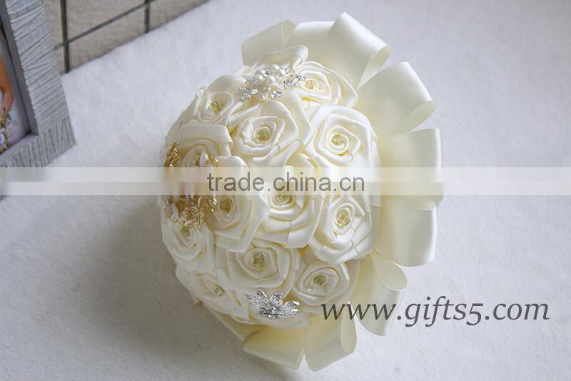 Beautiful flowers wedding bouquet