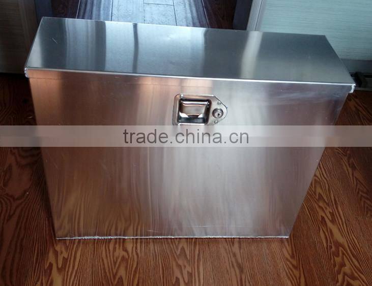 Aluminum Flat Plate Side Mount Tool Box, Silver