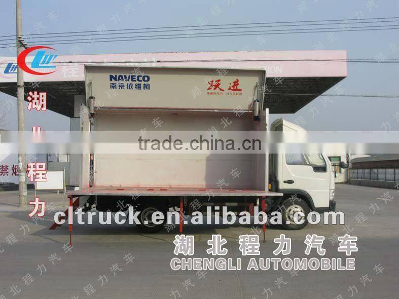 Yuejin 4*2 move stage trucks for roadshow