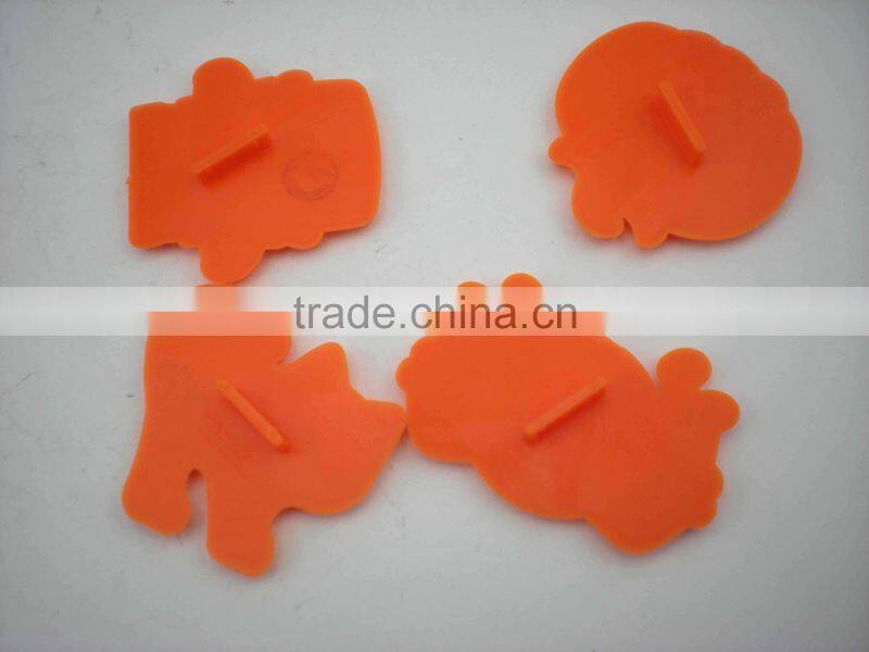 Plastic cookie cutter