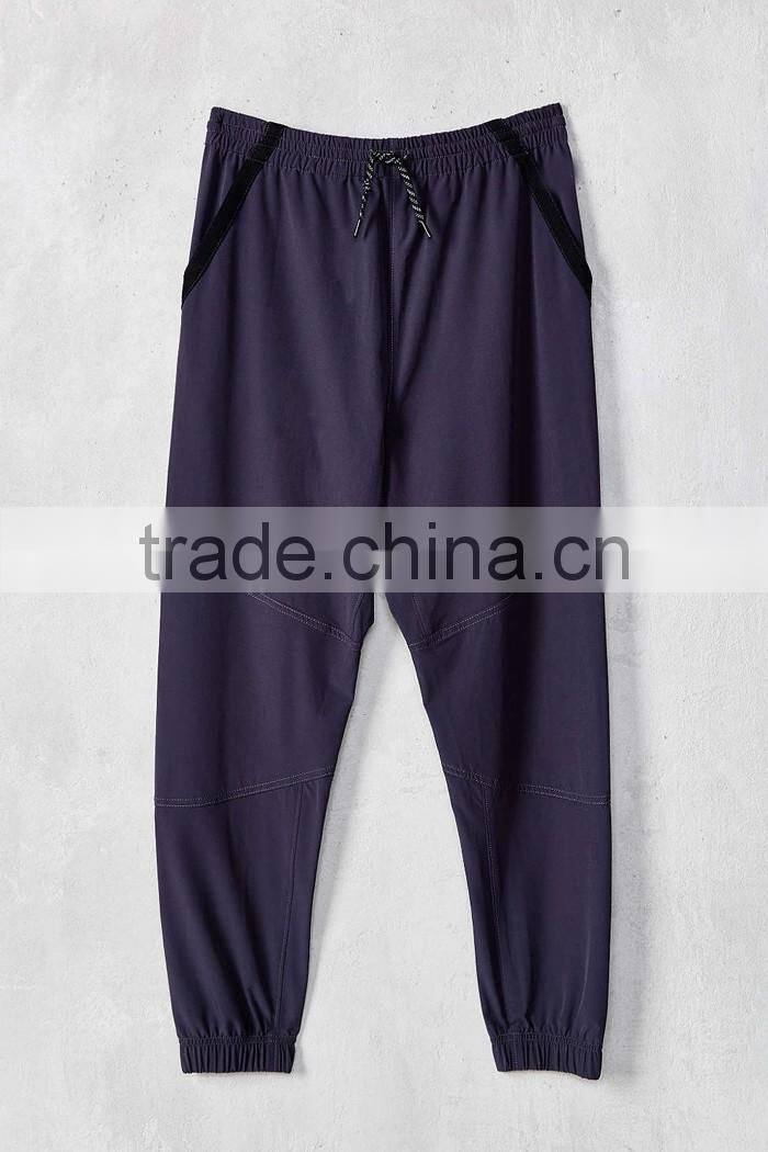 Long loose fitness men jogger pants with comfortable materials