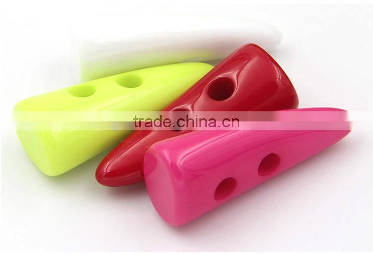 Hot Sale Colorful Fancy Resin Material Buffalo Horn Toggle Button For Coat