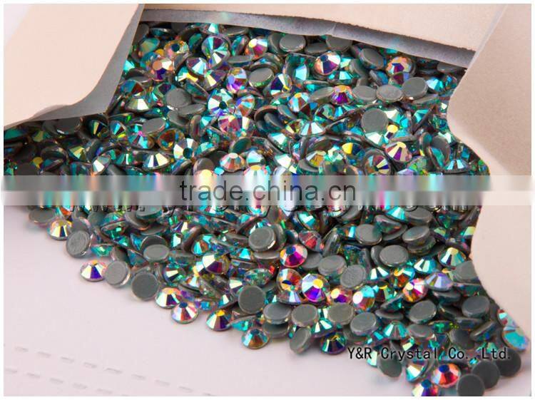 Beading Station 1440-Piece Flat Back Brilliant 14-Cut Round Rhinestones, 4mm-16ss, ab color
