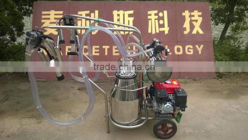 Staineless steel bucket lid with seal for milking machine