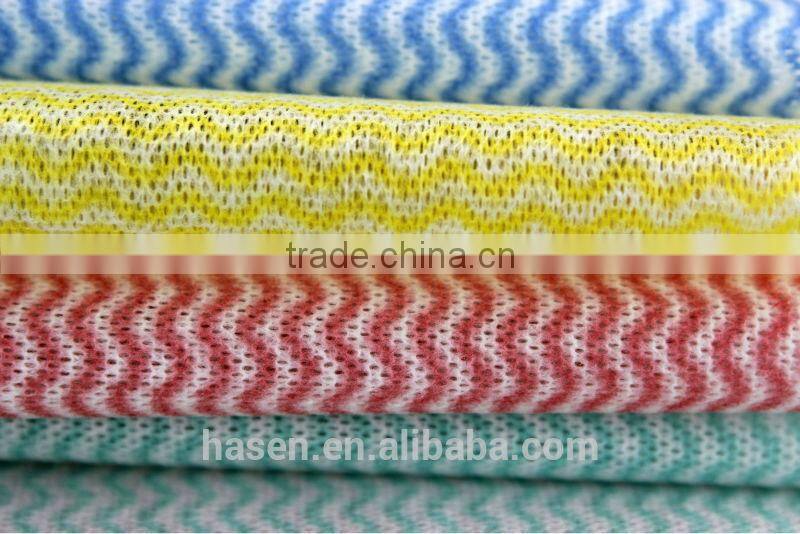 Dry cleaning wipes made of nonwoven fabric