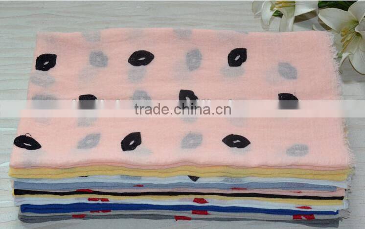 Fashion Ladies' Lip Three-dimensional Embroideried Cotton Scarf Plain Shawl