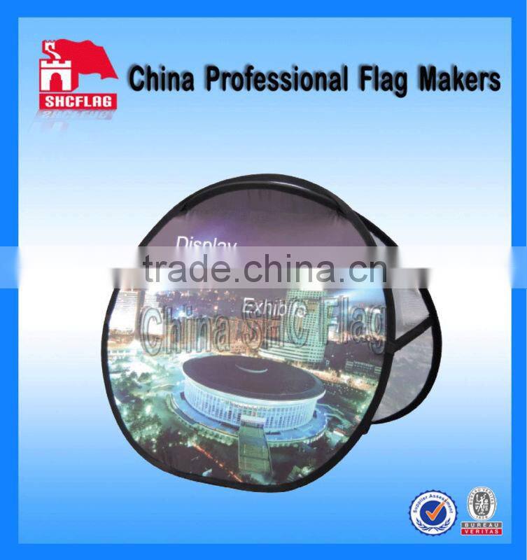 Folding pop up banner stand