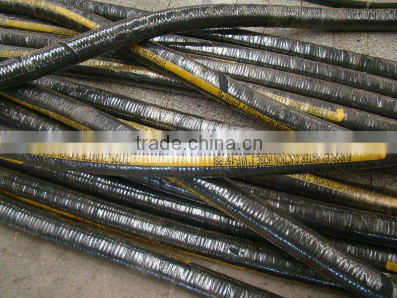 Corrugated surface water suction bubber hose