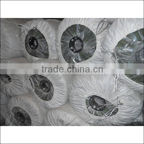 Artificial putting green turf for golf