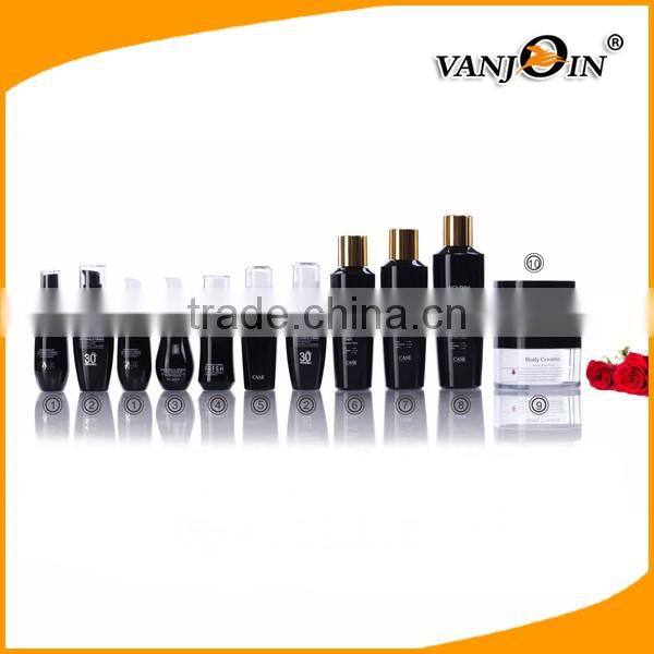 Black Man Use Foaming Pump Cosmetic Bottle