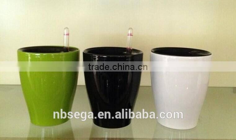 self watering planters-pots with water level indicator