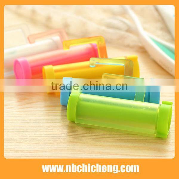 Plastic Toothpaste Squeezer with Suction Cup