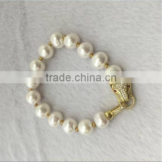 AA 9-10mm white freshwater pearl bracelet