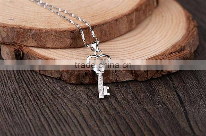 925 Sterling Silve Trendy Heart Shape Key Pendant