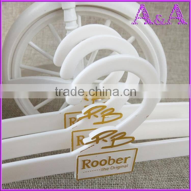 Customized logo clothes hanger gold large plastic hanger