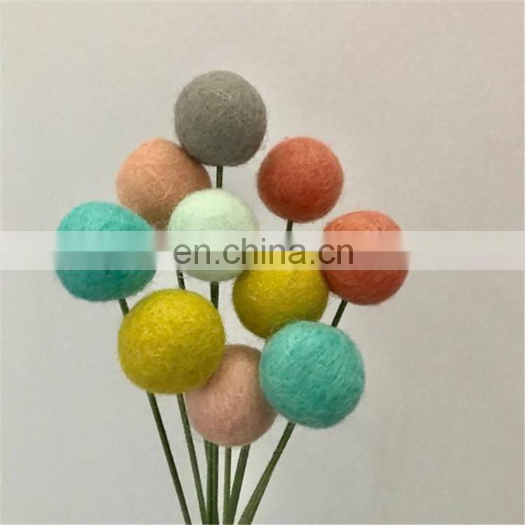 Amazon Hot Sale 5cm 6cm diameter 100% wool felt laundry dryer balls for Laundry